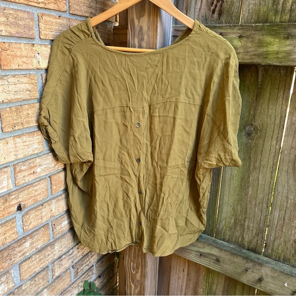 Madewell Short Sleeve Top in Mustard Green - Picture 4 of 4